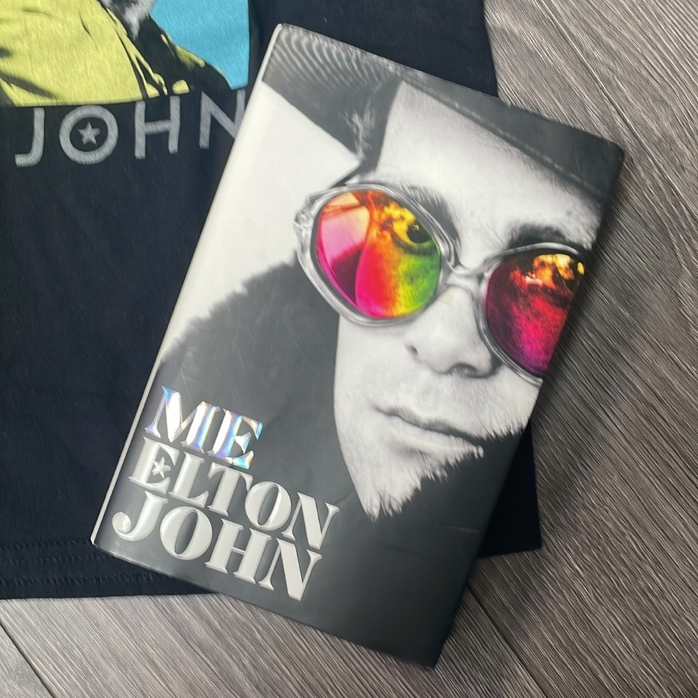 Elton John t shirt size medium / ME Elton John hard cover book - Picture 5 of 11